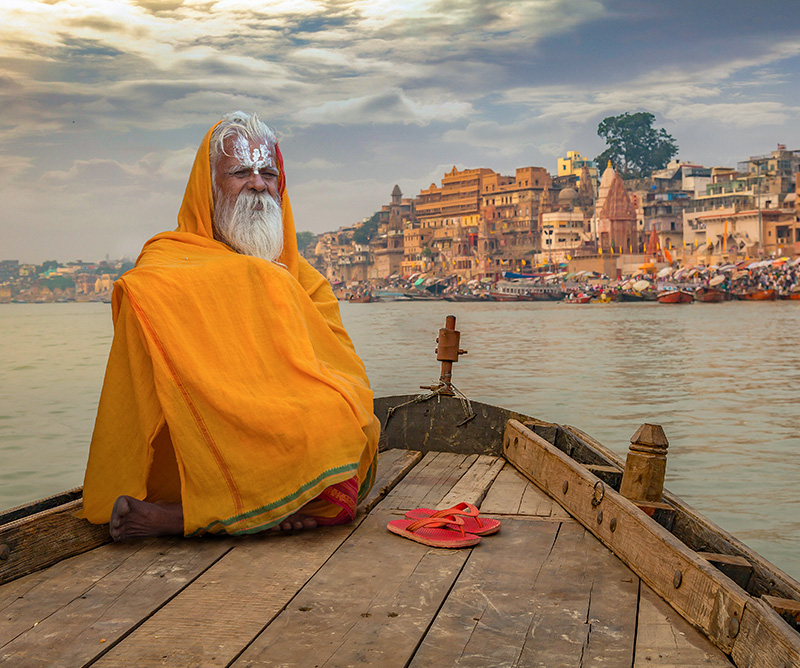Barca en el Ganges, Varanasi